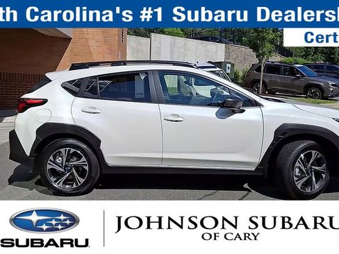 Used 2025 Subaru Crosstrek 2.0i Premium image 11