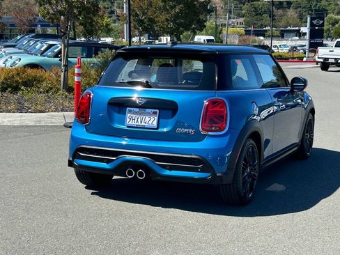 Used 2024 MINI Cooper S FWD image 5
