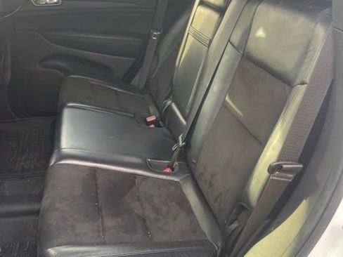 Used 2019 Jeep Grand Cherokee Laredo w/ Laredo X Package image 7