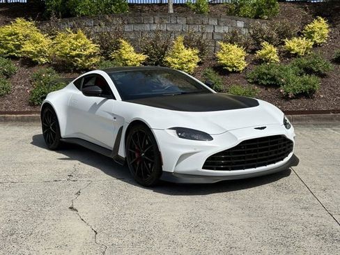 Used 2023 Aston Martin V12 Vantage image 2
