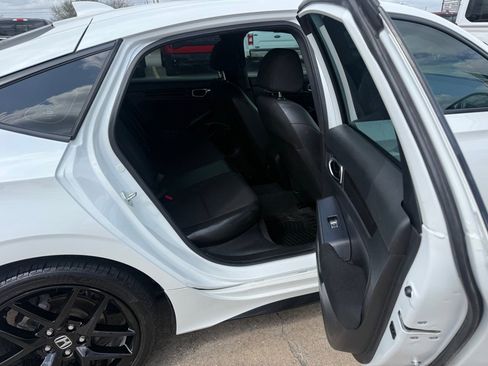 Used 2023 Honda Civic Sport image 7