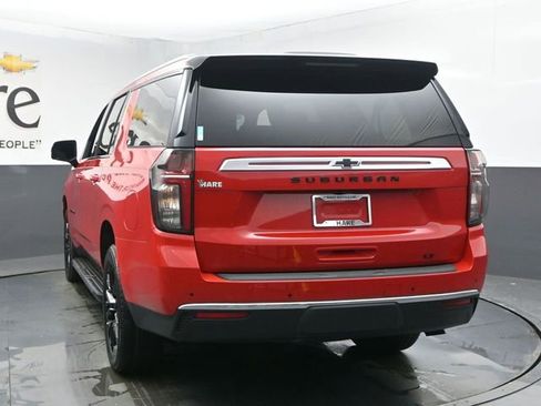 Used 2022 Chevrolet Suburban LT w/ LT Signature Plus Package image 37