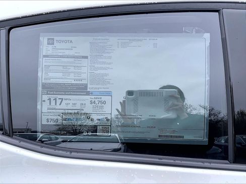 New 2026 Toyota C-HR AWD/4WD image 18