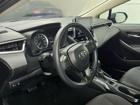 Used 2021 Toyota Corolla LE image 8