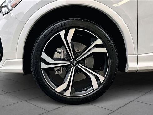 Used 2024 Audi Q3 2.0T Premium Plus w/ Premium Plus Package image 11