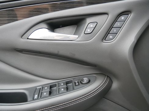 Used 2016 Buick Envision Premium w/ LPO, Cargo Package AWD/4WD image 9