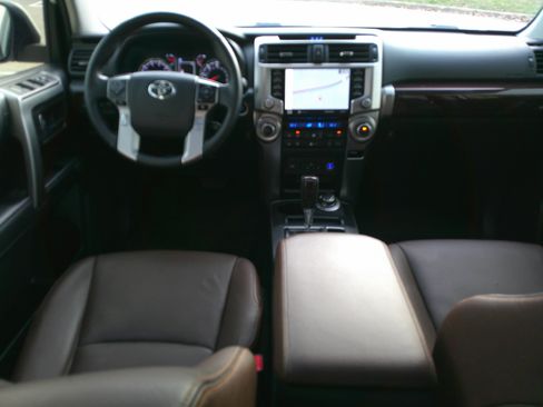 Used 2024 Toyota 4Runner Limited image 31