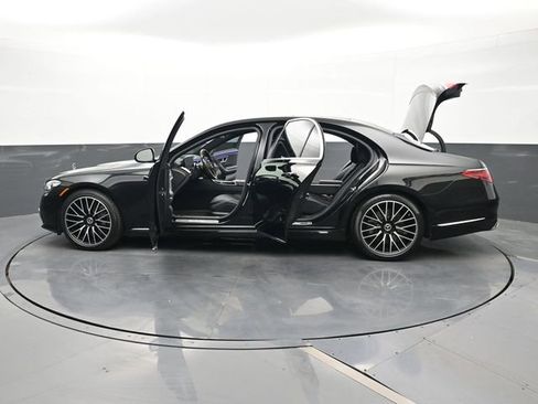 Used 2024 Mercedes-Benz S 580 4MATIC Sedan image 29