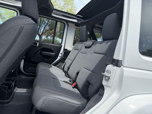 Used 2026 Jeep Wrangler Unlimited Sport AWD/4WD image 27