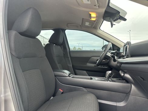 Used 2025 Nissan Kicks S AWD/4WD image 23