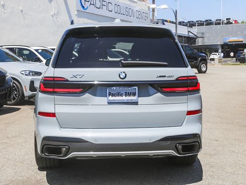 Certified 2024 BMW X7 xDrive40i w/ M Sport Package AWD/4WD image 5