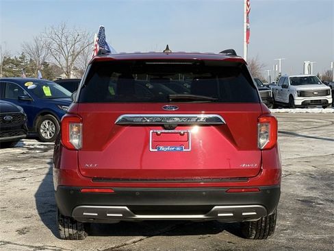 Certified 2022 Ford Explorer XLT w/ Equipment Group 202A image 29