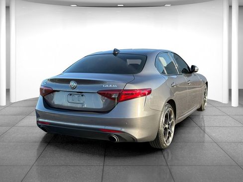 Used 2022 Alfa Romeo Giulia Ti AWD/4WD image 7