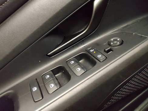 Used 2025 Hyundai Elantra Sport FWD image 27