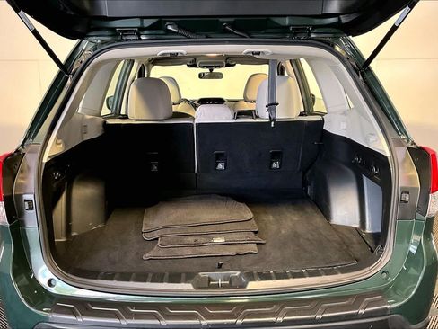Used 2023 Subaru Forester AWD/4WD image 36