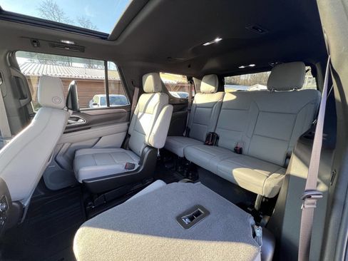 Used 2023 Chevrolet Tahoe Z71 w/ Luxury Package image 36