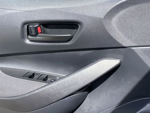 Used 2025 Toyota Corolla LE image 19