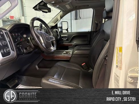 Used 2017 GMC Sierra 2500 SLT w/ Duramax Plus Package image 9