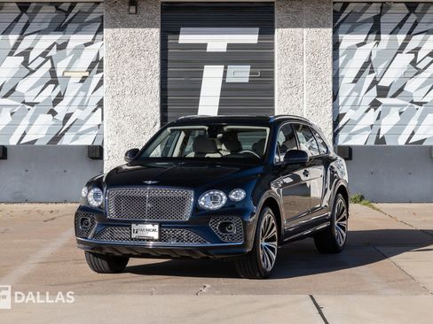 Used 2022 Bentley Bentayga image 5