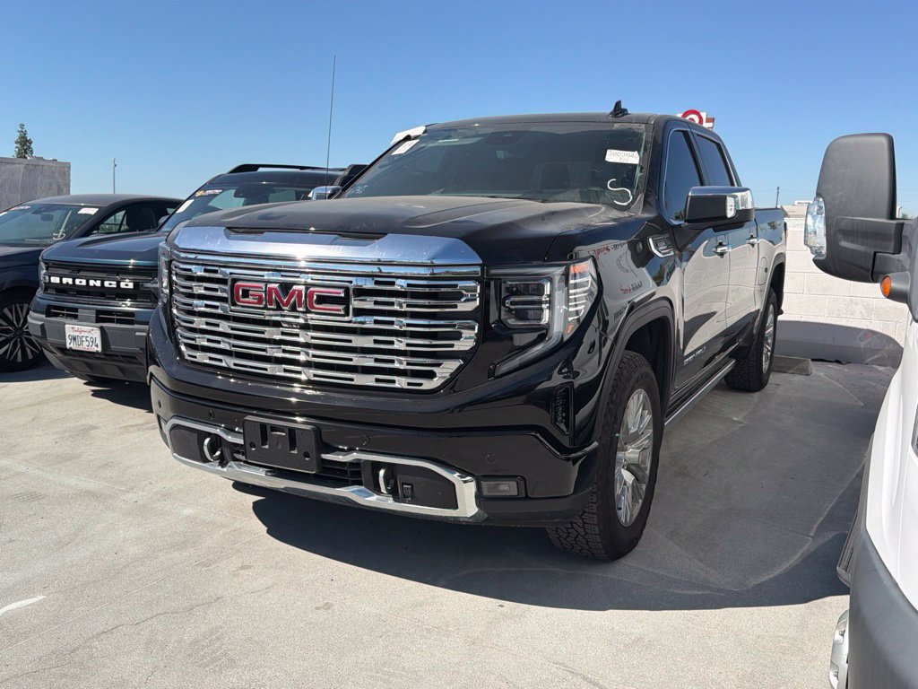 Used 2026 GMC Sierra 1500 Denali w/ Technology Package AWD/4WD image 3