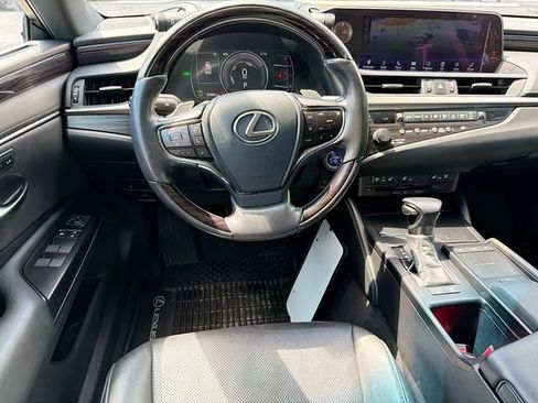 Used 2019 Lexus ES 300h w/ Premium Package FWD image 22