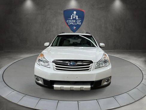 Used 2011 Subaru Outback 2.5i Limited AWD/4WD image 8