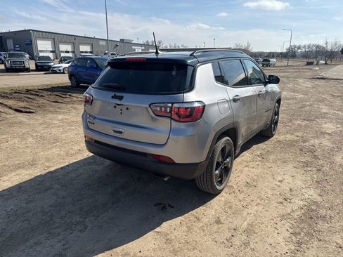 Used 2020 Jeep Compass Latitude image 7