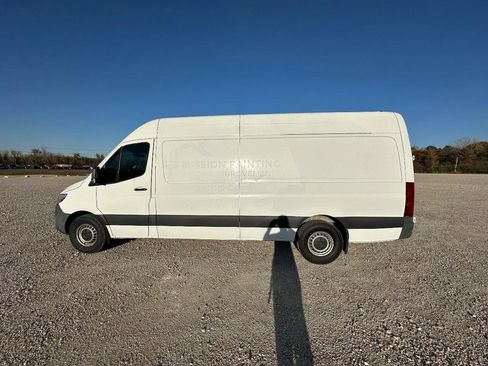 Used 2021 Mercedes-Benz Sprinter 2500 w/ Driver Convenience Package image 7