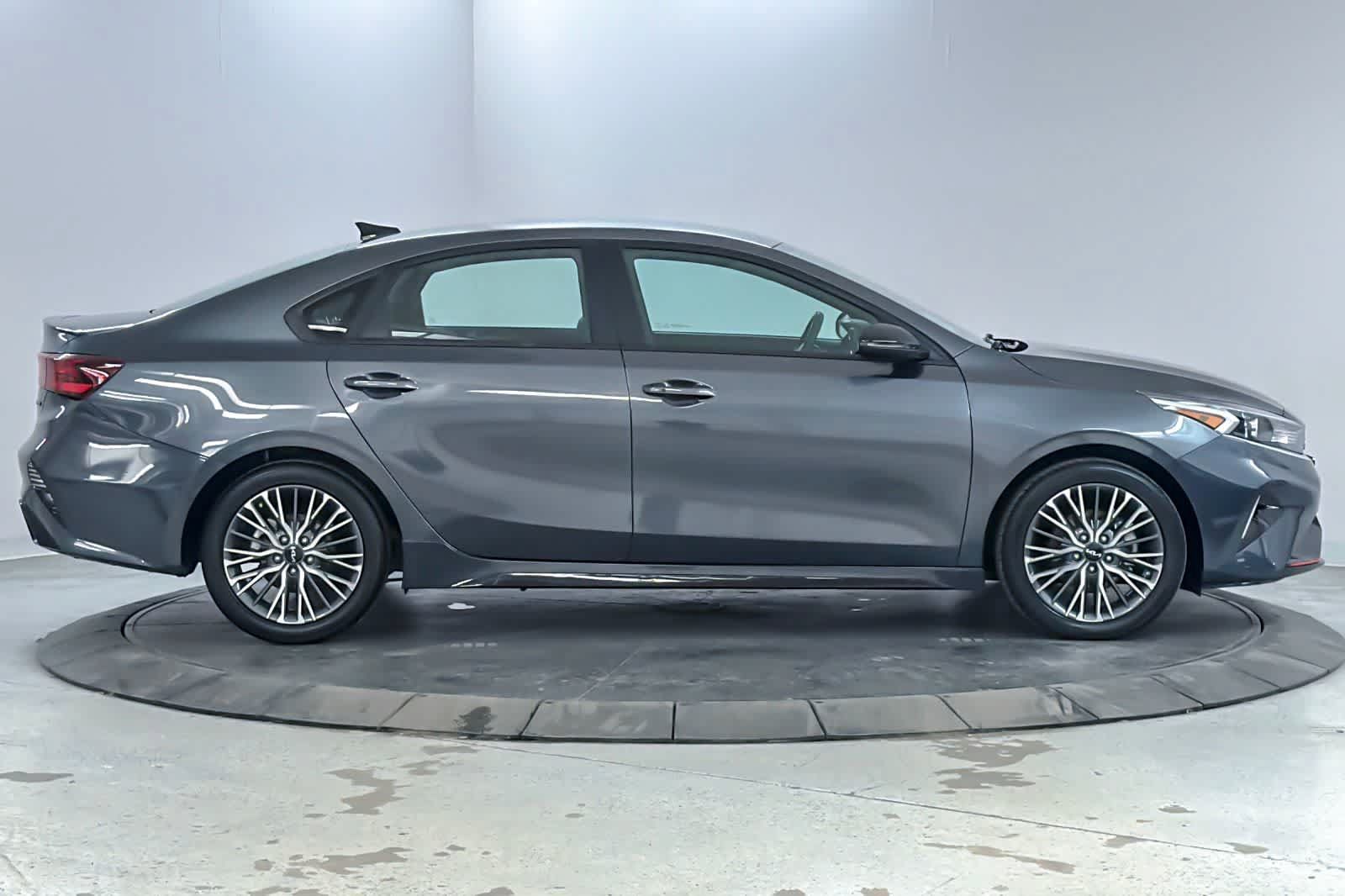 Used 2023 Kia Forte GT-Line FWD image 8
