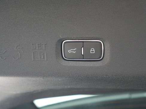 Certified 2025 Ford Expedition Max Platinum image 30