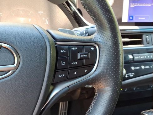 Used 2023 Lexus ES 350 F Sport w/ Accessory Package (Z2) FWD image 13