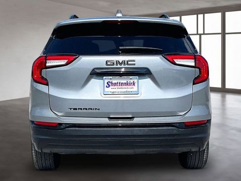 Used 2023 GMC Terrain SLE w/ Elevation Edition FWD image 5