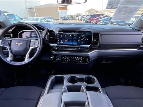 Used 2025 Chevrolet Silverado 1500 LT image 16