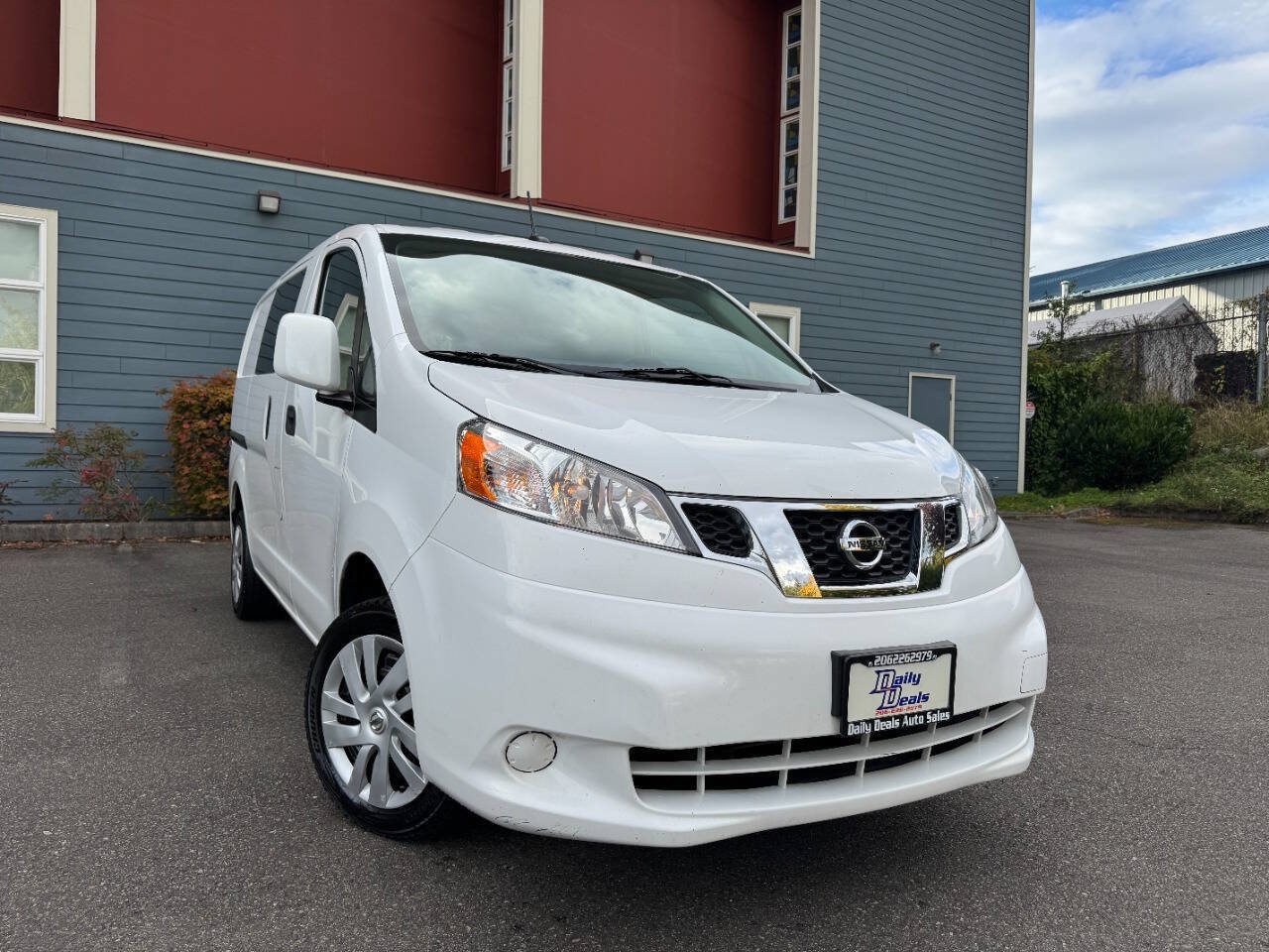 Used 2020 Nissan NV200 SV w/ Sliding Glass Door Package FWD image 1