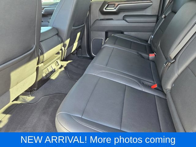 Used 2025 GMC Sierra 1500 SLT AWD/4WD image 13