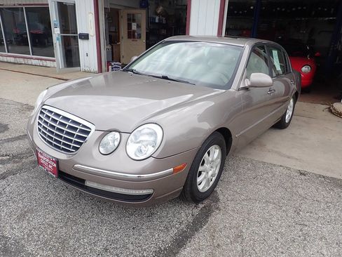 Used 2007 Kia Amanti w/ Leather Pkg FWD image 2