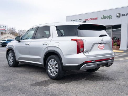 Used 2024 Hyundai Palisade SEL image 3