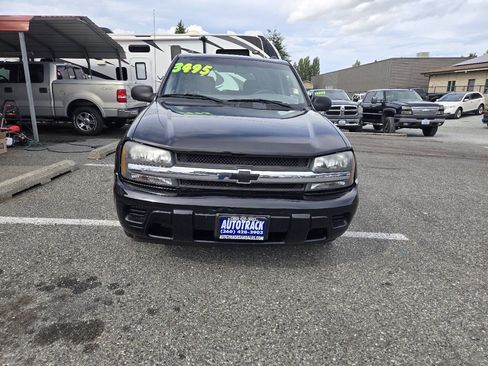 Used 2004 Chevrolet TrailBlazer LS AWD/4WD image 3