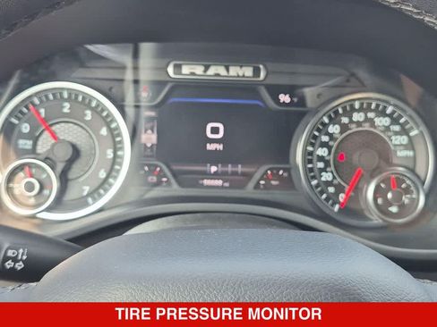 Used 2025 RAM 1500 Big Horn AWD/4WD image 29