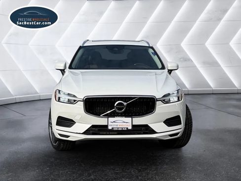 Used 2018 Volvo XC60 T6 Momentum w/ Convenience Package image 8