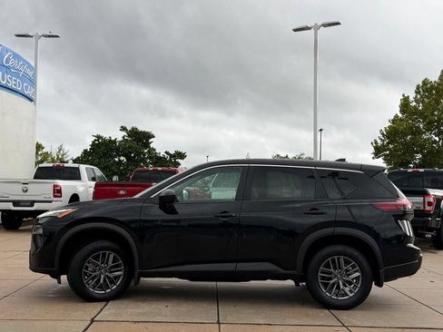 Used 2025 Nissan Rogue S FWD image 6