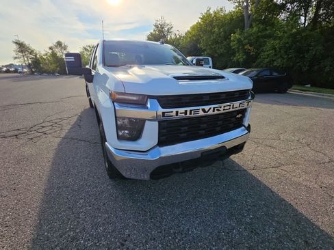 Used 2023 Chevrolet Silverado 2500 LT AWD/4WD image 4