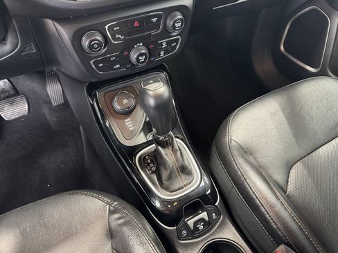 Used 2018 Jeep Compass Limited w/ Navigation Group AWD/4WD image 18