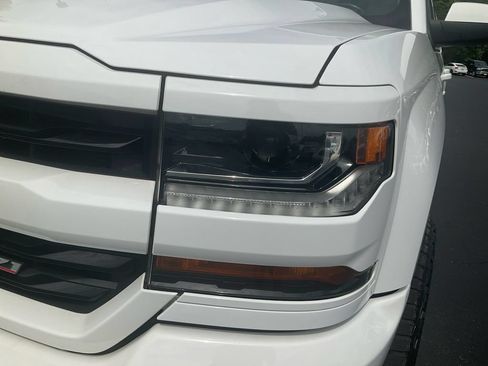Used 2017 Chevrolet Silverado 1500 LT w/ All Star Edition AWD/4WD image 9