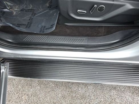 Used 2023 Ford Expedition Max Limited image 5