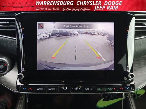 Used 2024 Jeep Wagoneer Series II w/ Flexible Seating Group image 25