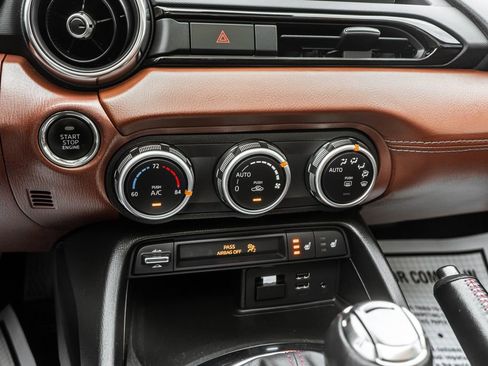 Used 2019 MAZDA MX-5 Miata RF Grand Touring RWD image 20