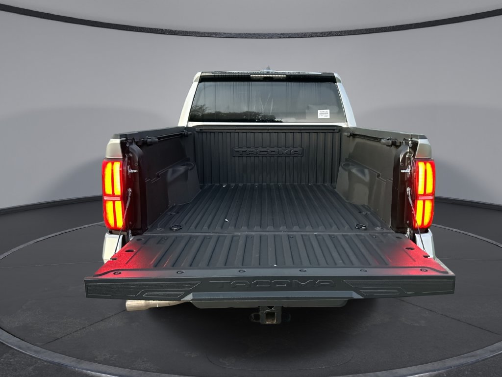 Used 2024 Toyota Tacoma SR5 AWD/4WD image 31