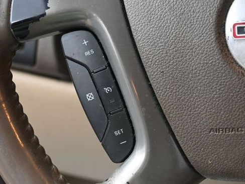 Used 2011 GMC Yukon SLT w/ Regional Value Package RWD image 22