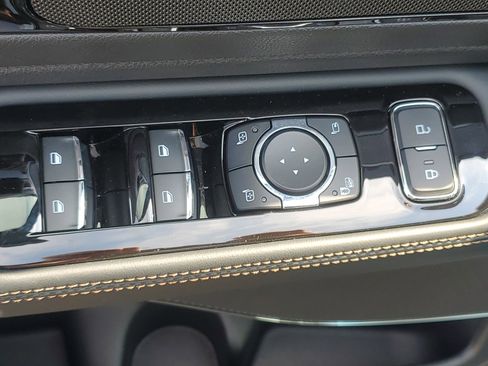 New 2026 Lincoln Aviator AWD image 8